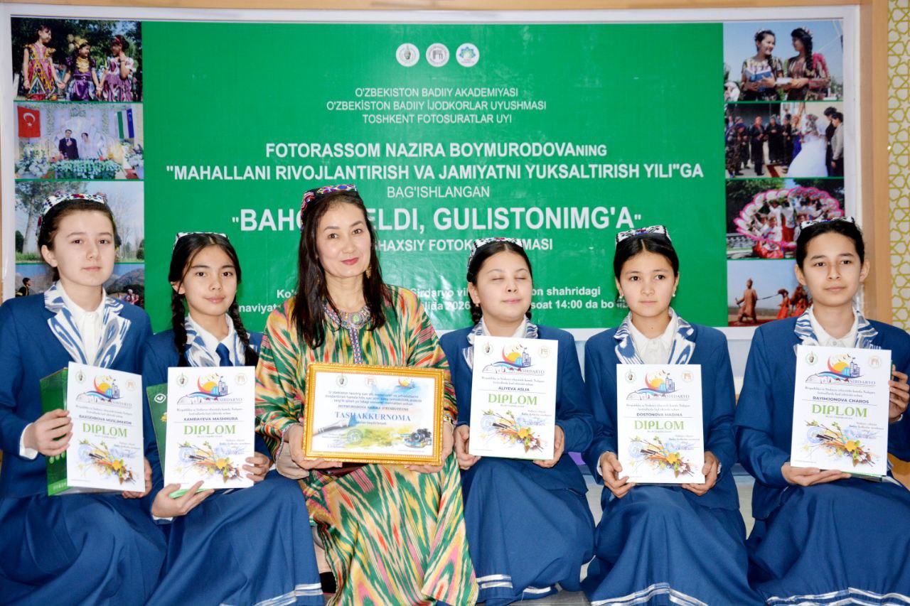 Alisher Navoiy nomidagi Sirdaryo viloyat Axborot-kutubxona markazida Nazira Boymurodovaning shaxsiy fotoko‘rgazmasi ochildi