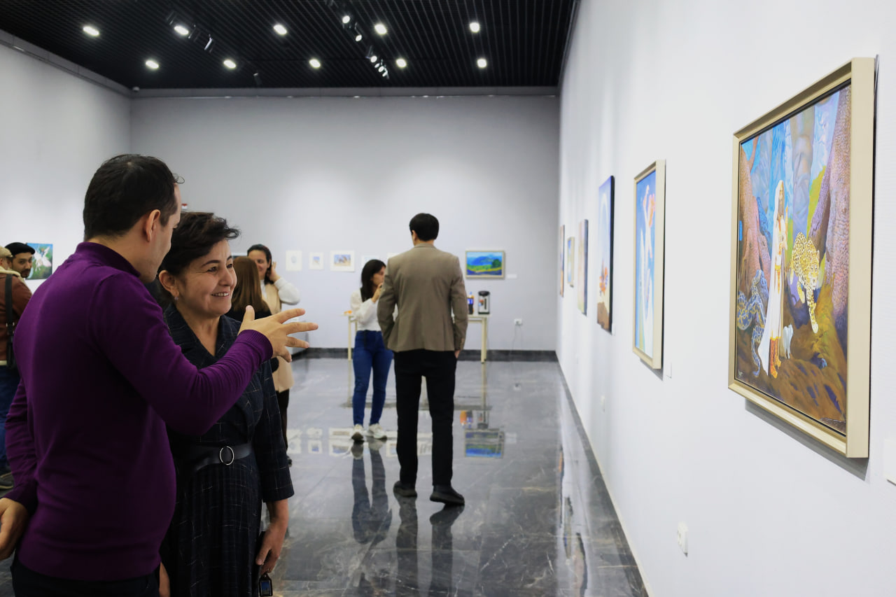 Akademiya galereyasida Izzatjon Yuldashevning “Kelajak 2025” nomli shaxsiy ko‘rgazmasi ochildi