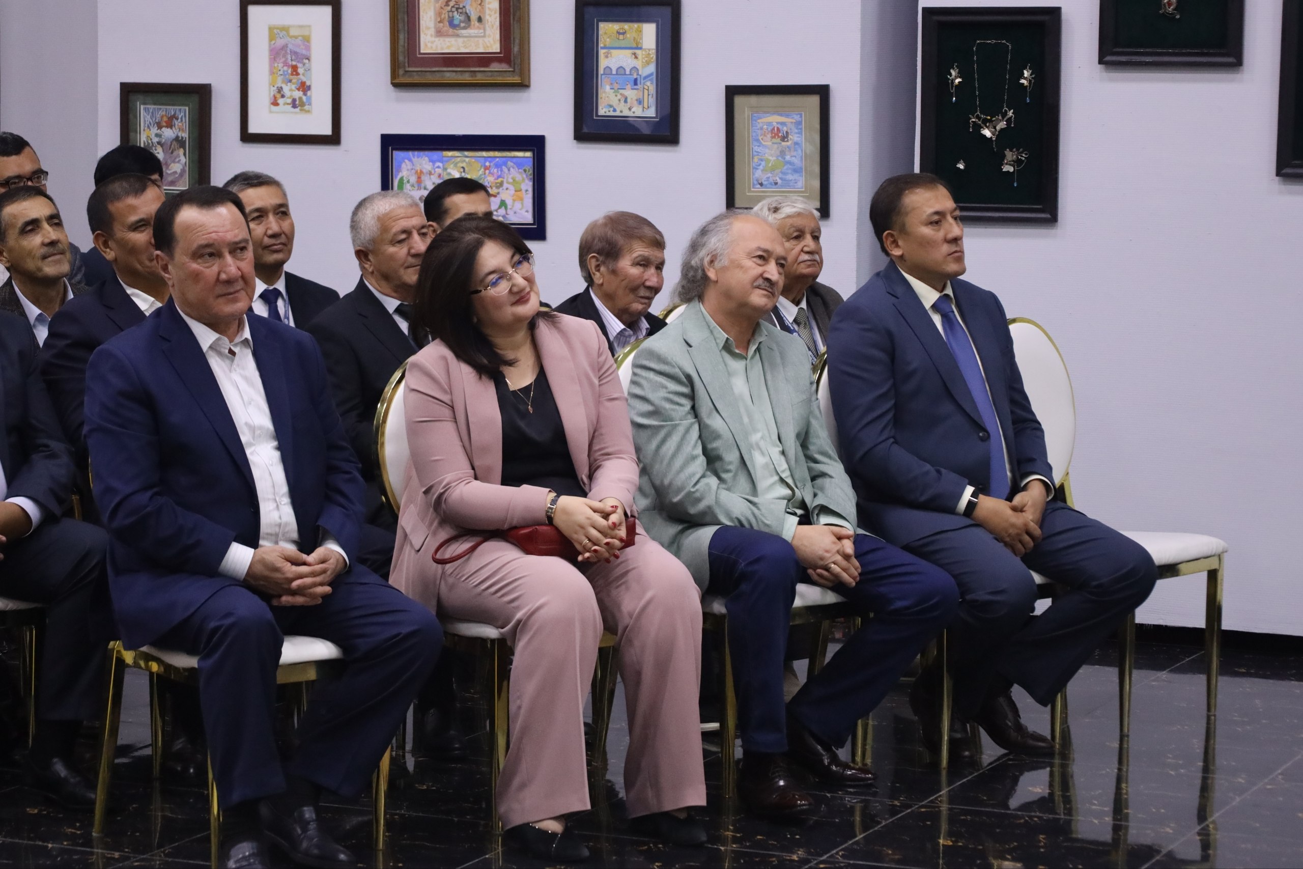 “Badiiy ta’limni rivojlantirish istiqbollari” mavzusida Respublika seminarining tantanali ochilish marosimi bo'lib o'tdi.