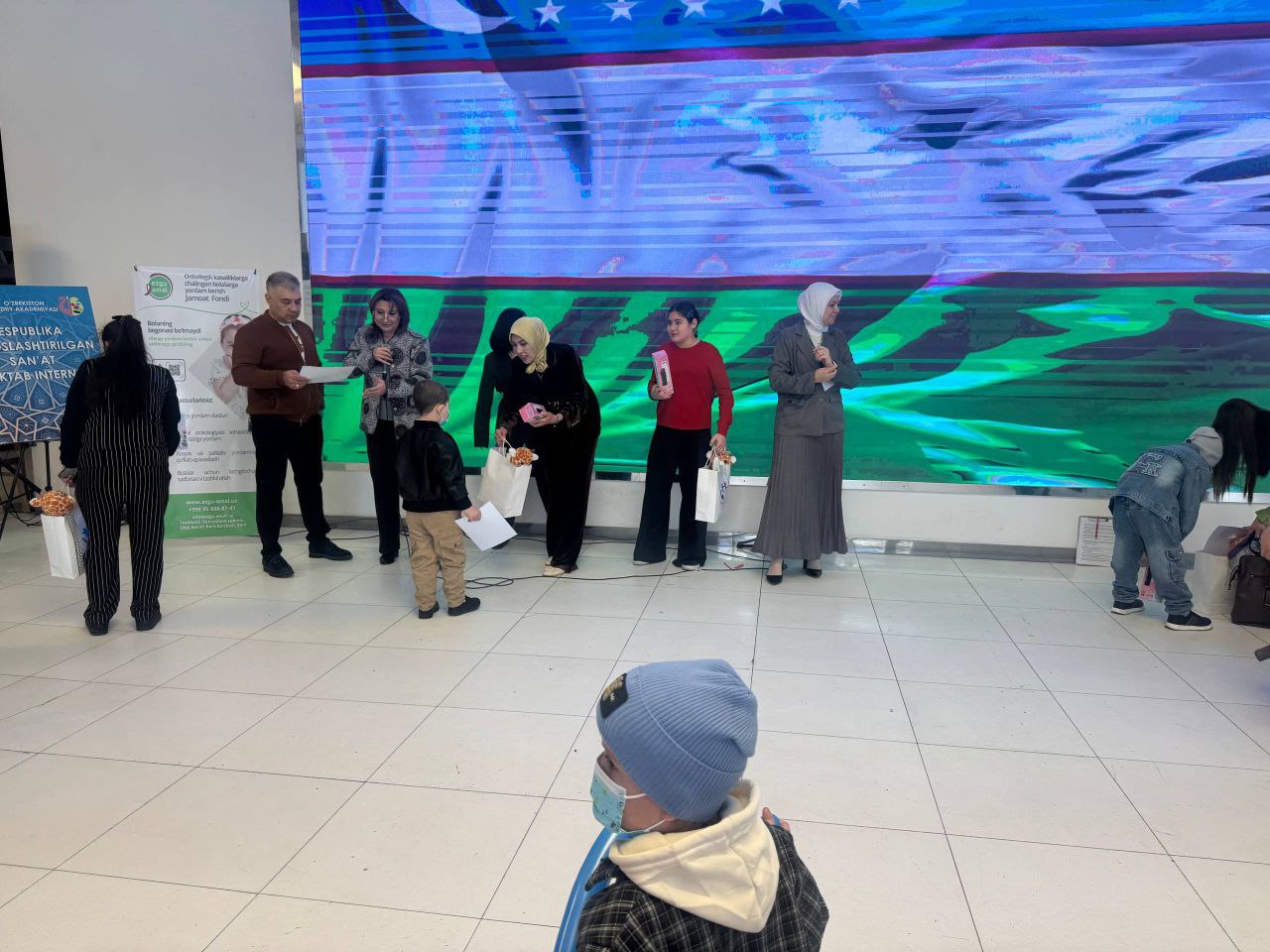 15-fevral — Bolalar saratoniga qarshi kurashish xalqaro kuni.