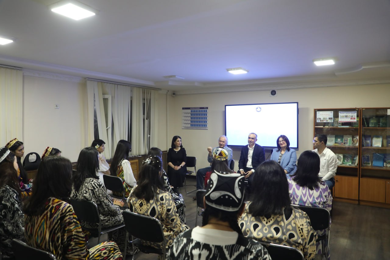 "Payshanba - yoshlar kuni" doirasida "Rahbar va yoshlar" uchrashuvi o'tkazildi!