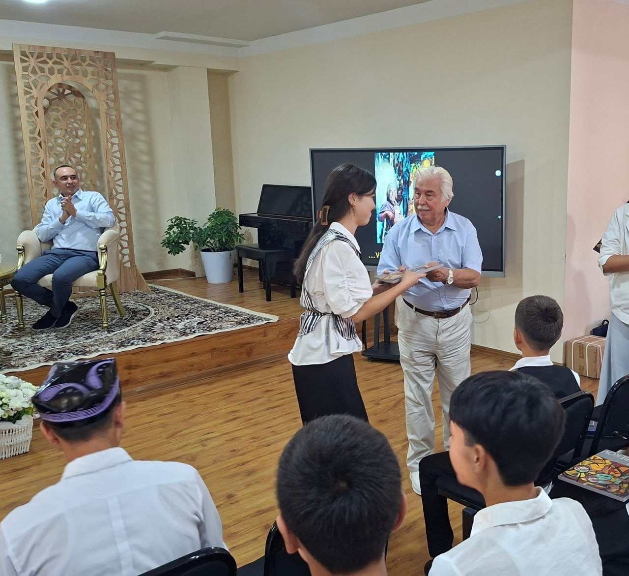O‘zbekiston xalq rassomi, akademik bilan uchrashuv bo‘lib o‘tdi