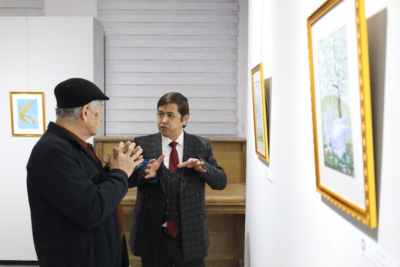 Rassom Chori Shamsning "Turkiylarning xayoliy jonzotlari" nomli ko'rgazmasi