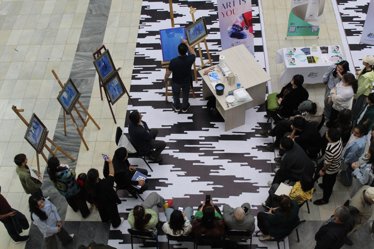 Rassomlik mahorat ustaxonasi stajyor-tadqiqotchisidan tempera bo‘yicha mahorat darsi o'tkazildi