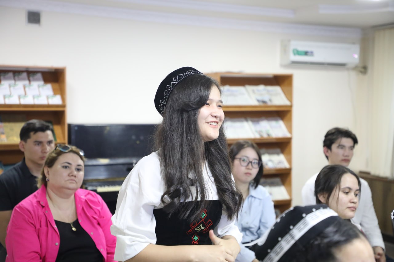 "Payshanba - yoshlar kuni" doirasida "Rahbar va yoshlar" uchrashuvi o'tkazildi!