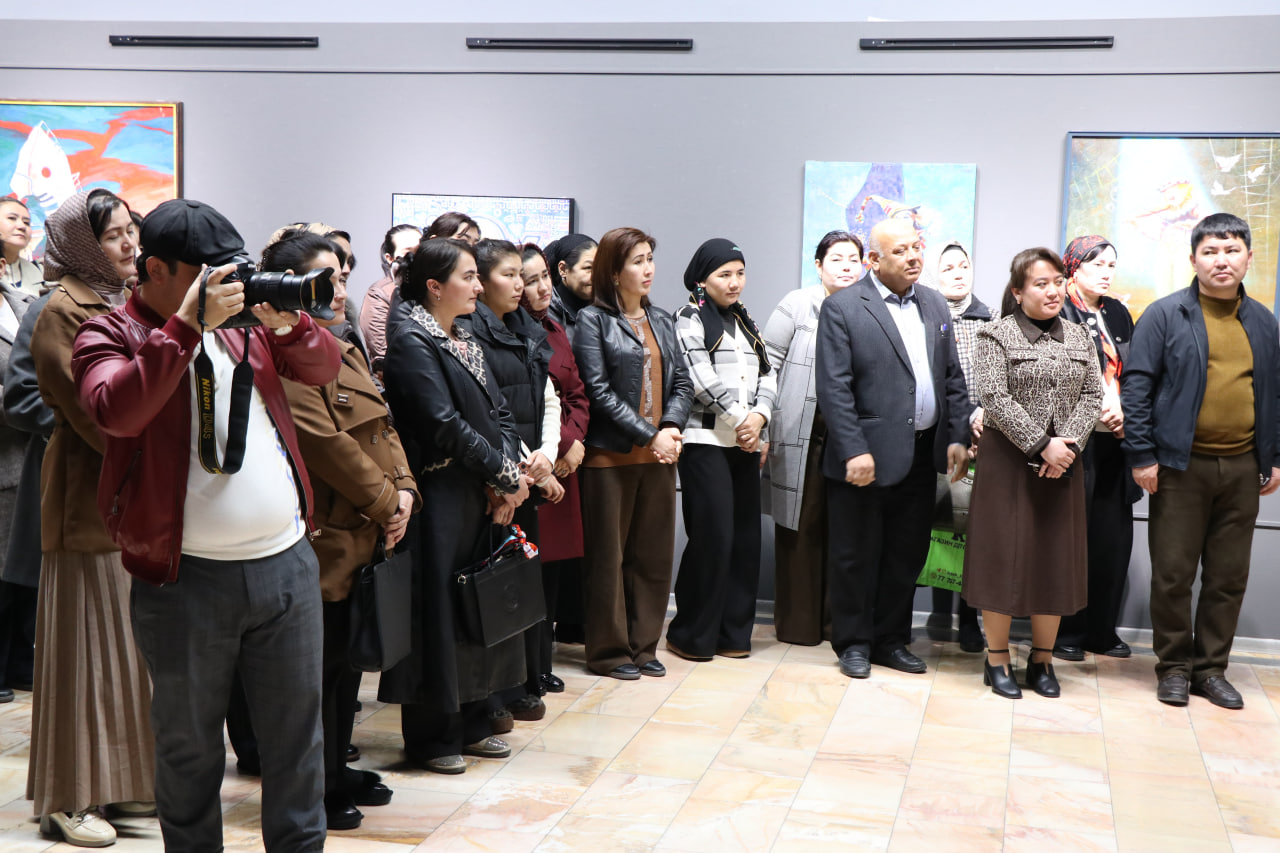 “Chizgilar dialogi” hisobot ko‘rgazmasi: Badiiy ta’limda kasbiy mahorat va zamonaviy yondashuvlar ifodasi