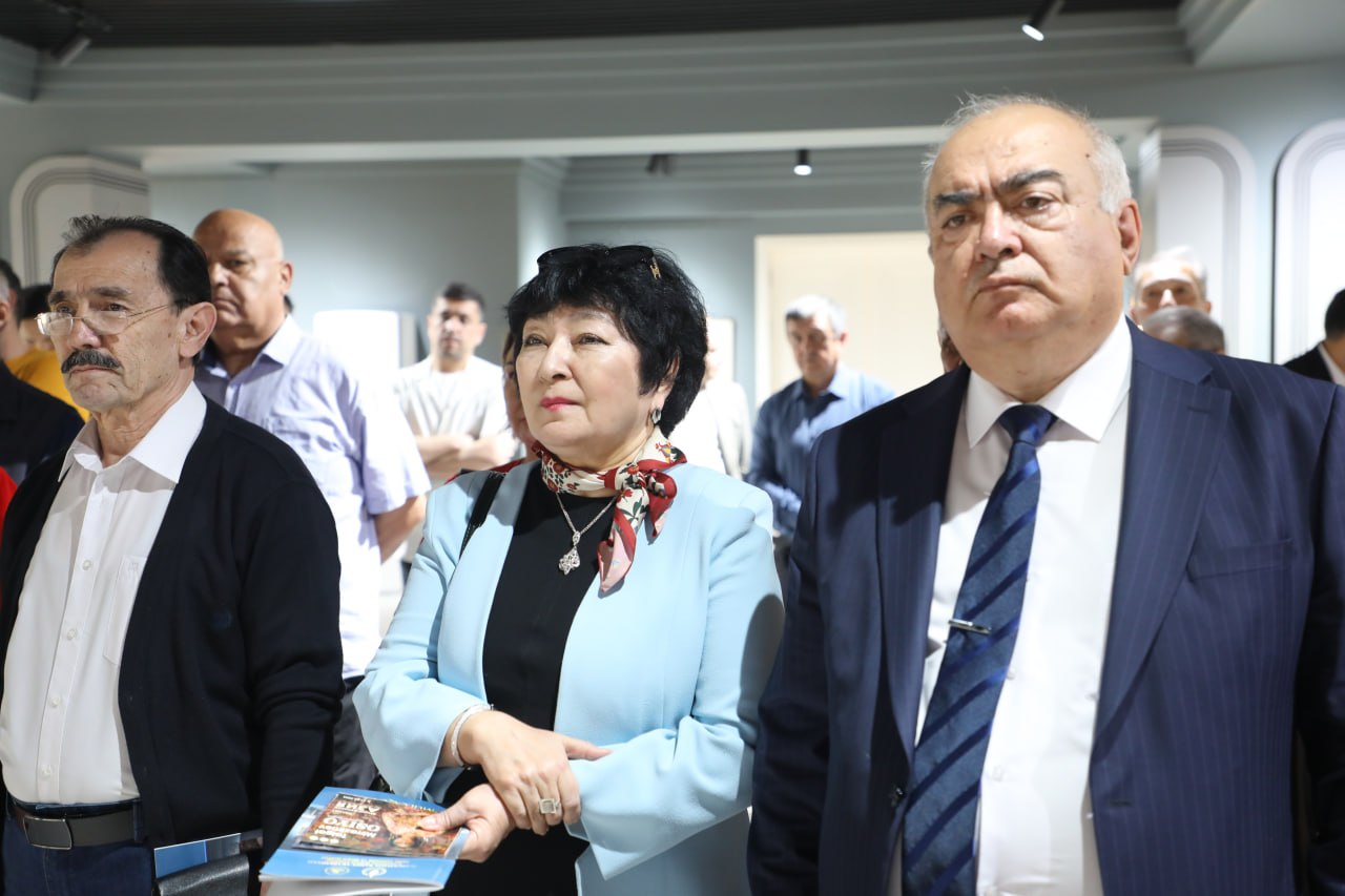 Kamoliddin Behzod nomidagi Milliy rassomlik va dizayn institutida yangi tashkil etilgan ko‘rgazmalar zali va O‘zbekiston Badiiy akademiyasi akademiklari ijodiy asarlari ko‘rgazmasi ochildi
