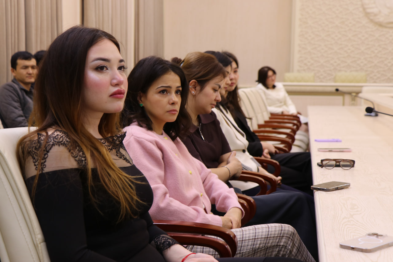 O‘zbekiston Badiiy akademiyasida xotin-qizlar e’zozlandi