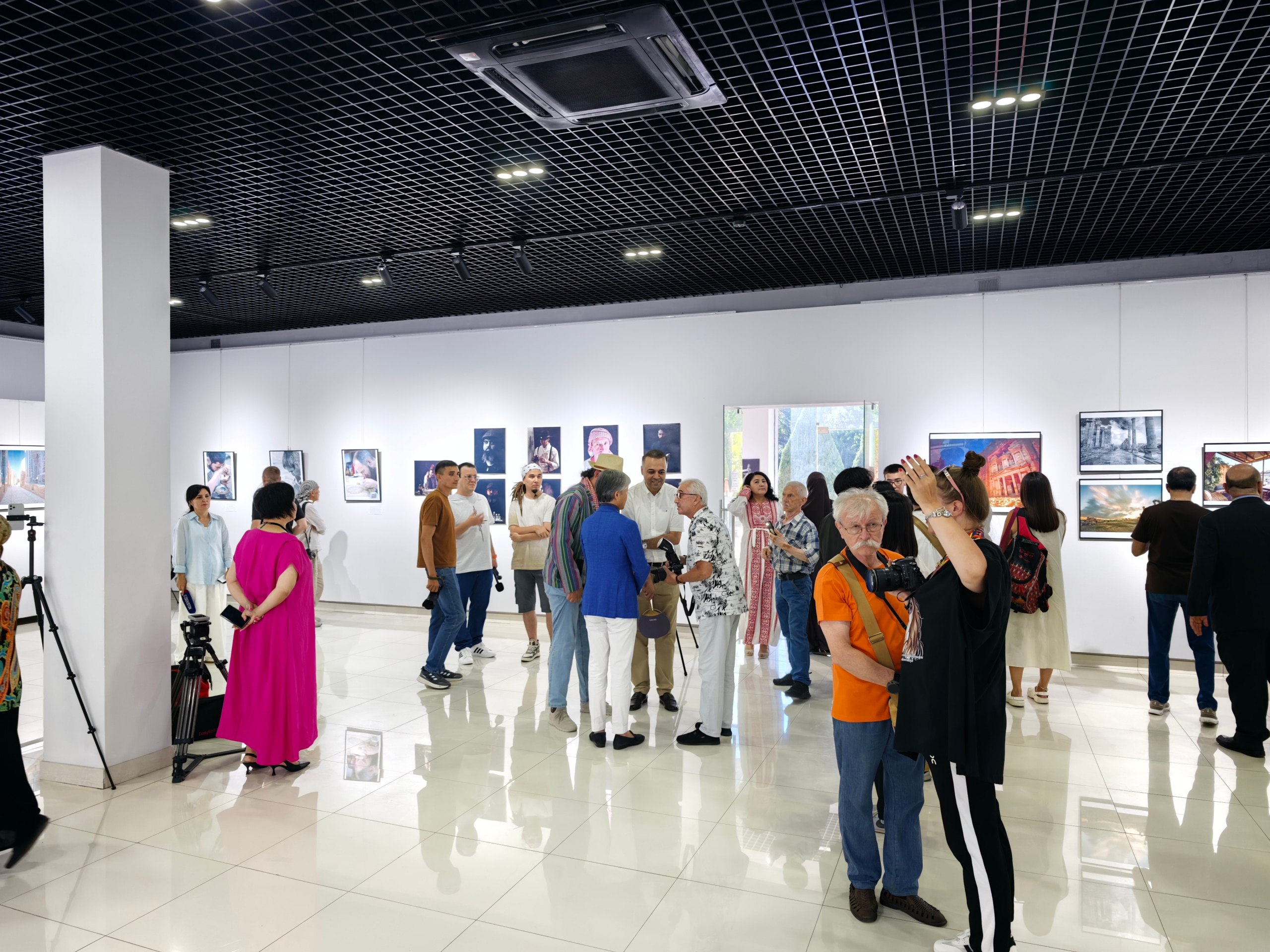 “Iordaniyadan O‘zbekistonga muhabbat ila” fotoko‘rgazmasi ochildi