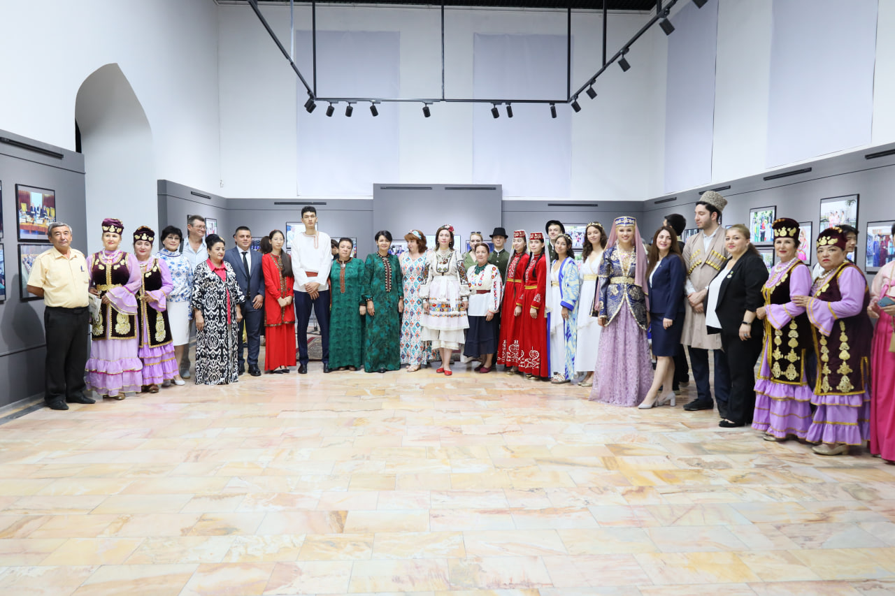 On July 29, the opening ceremony of the photo exhibition "Dostlik nigohi" dedicated to the "Day of Friendship of Nations" on July 30 was held at the Tashkent House of Photography.