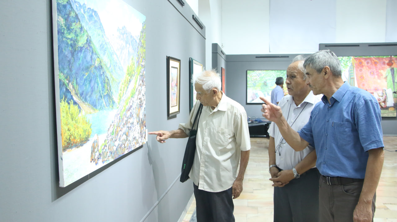 The opening ceremony of the exhibition of fine art, design and photography of the "Greatest, Most Dear" Republican contest was held at the Tashkent House of Photography.