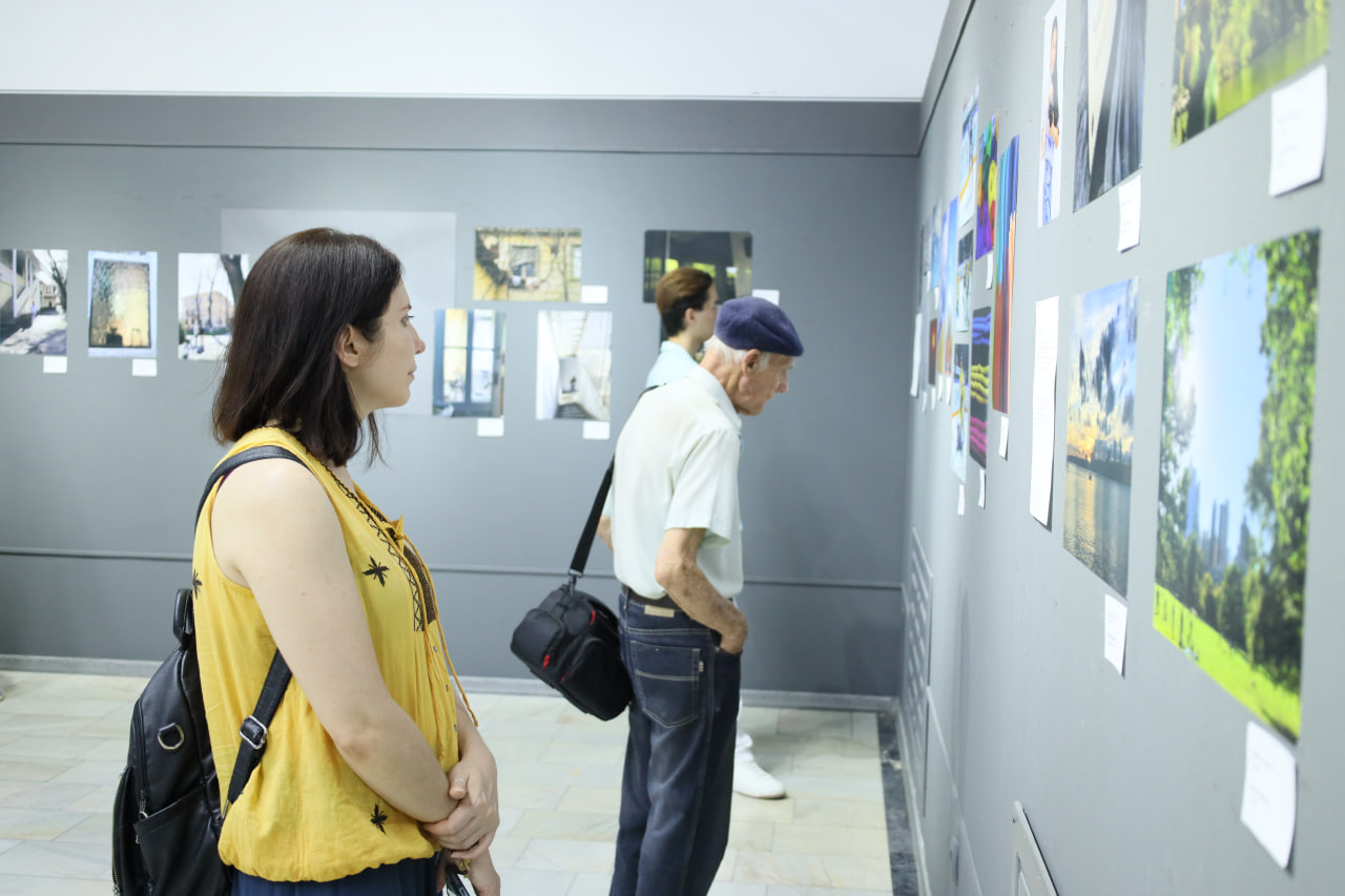 A traditional report exhibition of graduates of the school-studio of creative photography under him was opened at the Tashkent House of Photography.